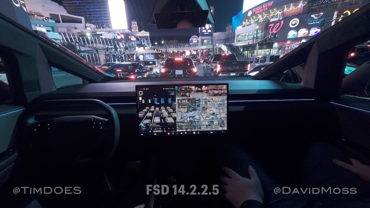 FSD 14.2.2.5 - Las Vegas Strip with David Moss
