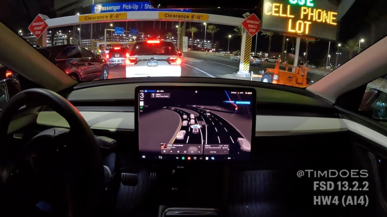 FSD 13.2.2 - Takes me to the airport in Las Vegas