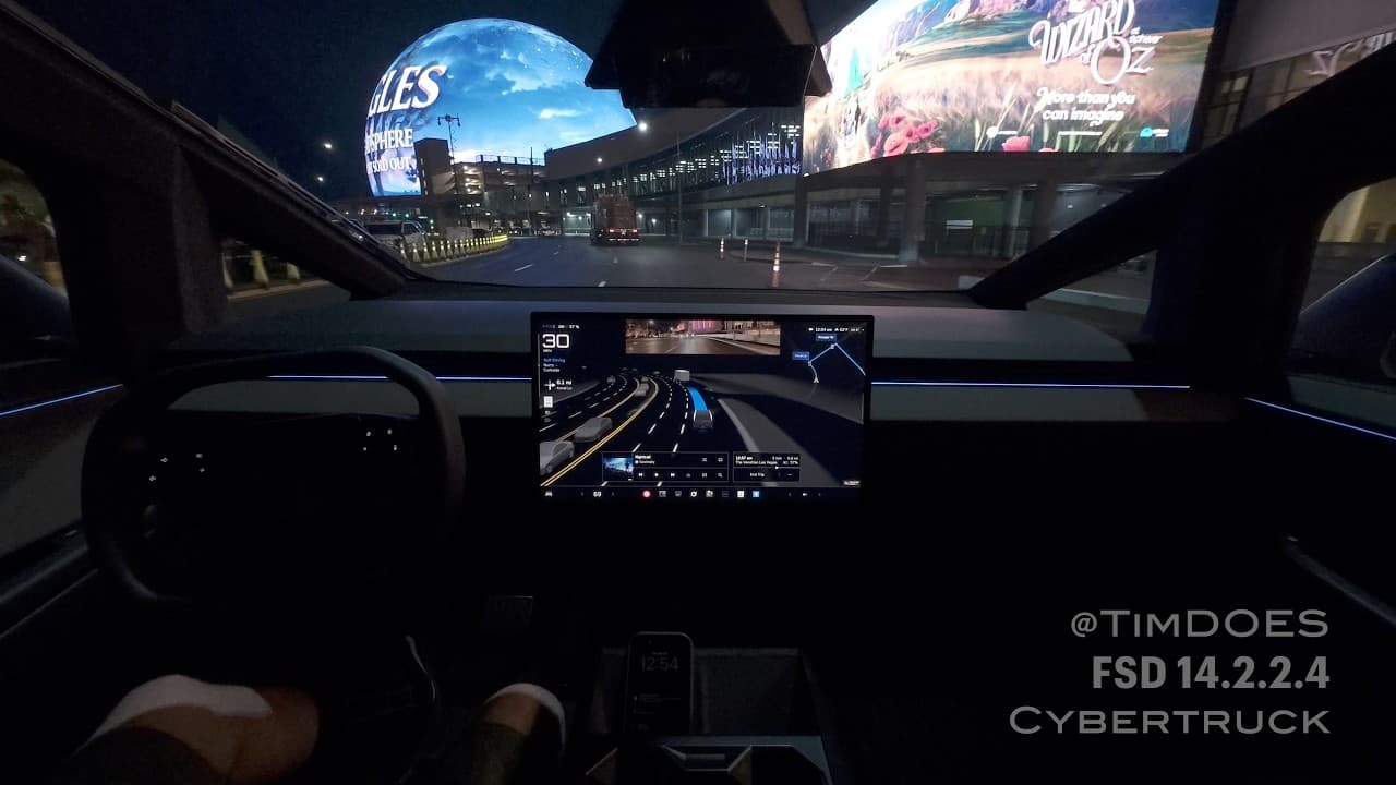 FSD 14.2.2.4 - First Impressions on Las Vegas Strip in the Cybertruck