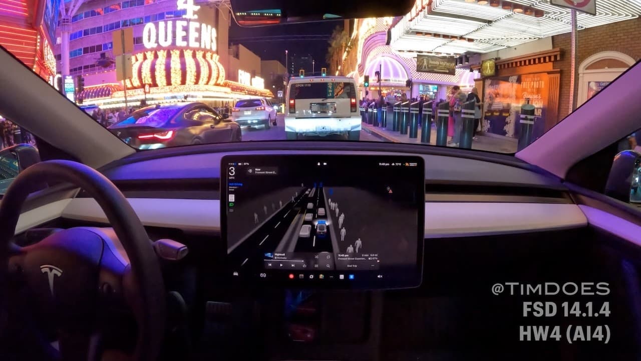 FSD 14.1.4 - First Impressions on Las Vegas Strip